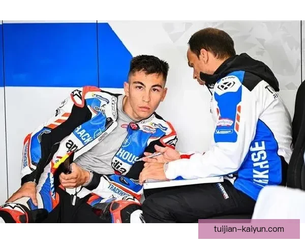 费尔南德斯再夺MotoGP分站冠军赛季表现引发热议 费尔南德斯再夺MotoGP分站冠军赛季表现引发热议